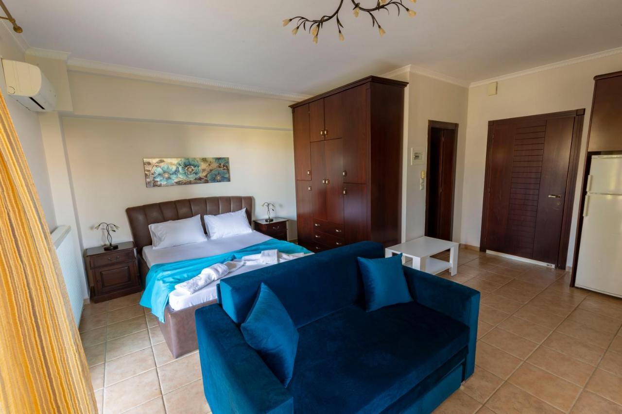 Appartement Elvis Nest à Nea Moudania Extérieur photo